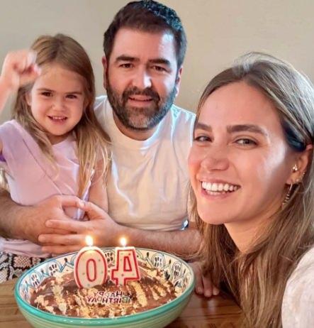 Ceyda Ateş, eşi ve kızı