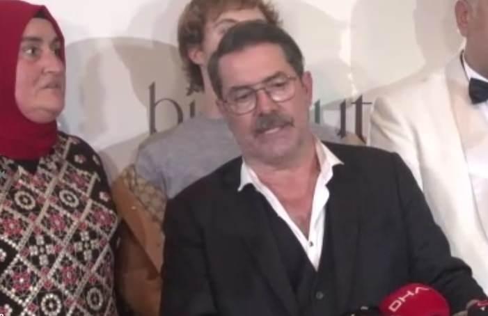 Fikret Kuşkan Bi Umut filminin galasında