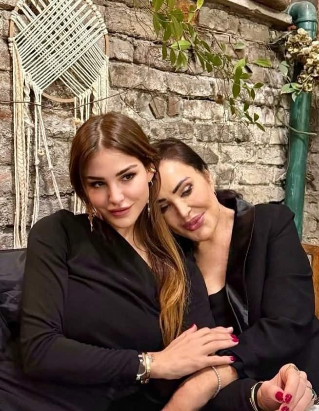 Türkan Şoray ve Yağmur Ünal