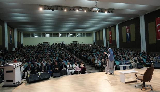 Konya'da "Şehir Konferansları" devam ediyor  