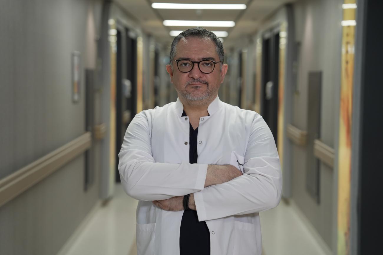 Gastroenteroloji Uzmanı Prof. Dr. Murat Sarıkaya