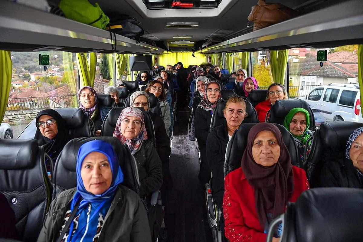 Gezi programına katılan Altındağlı kadınlardan sadece birkaçı