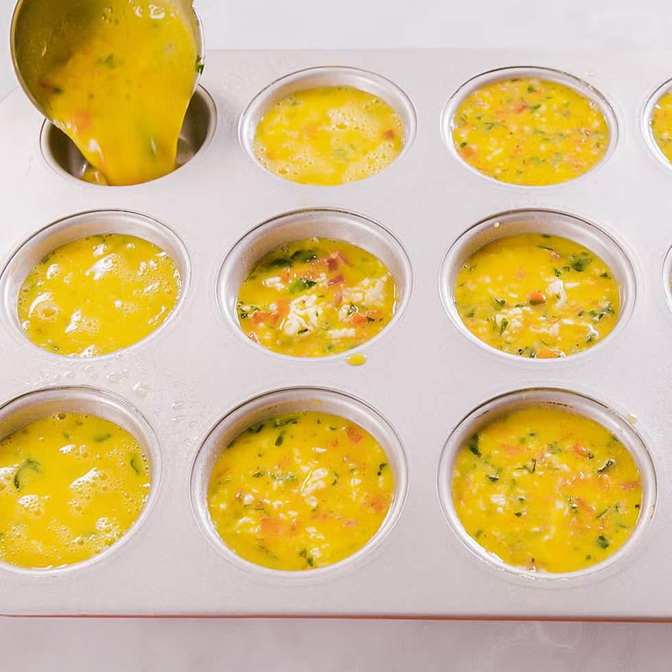 Yumurtalı kahvaltılık muffin tarifi yapılışı