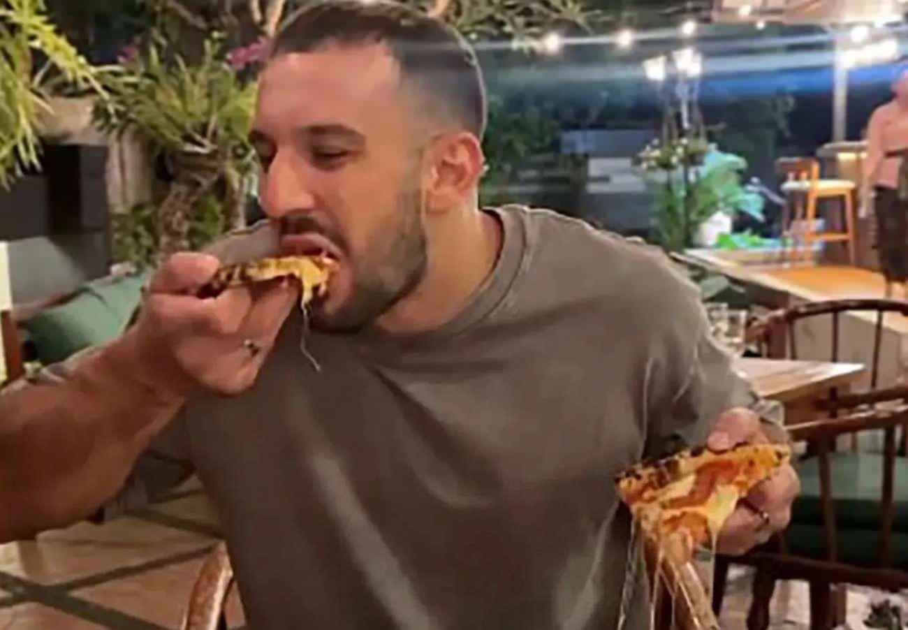 Dmitry Nuyanzin 10 bin kalorilik diyeti için pizza yerken