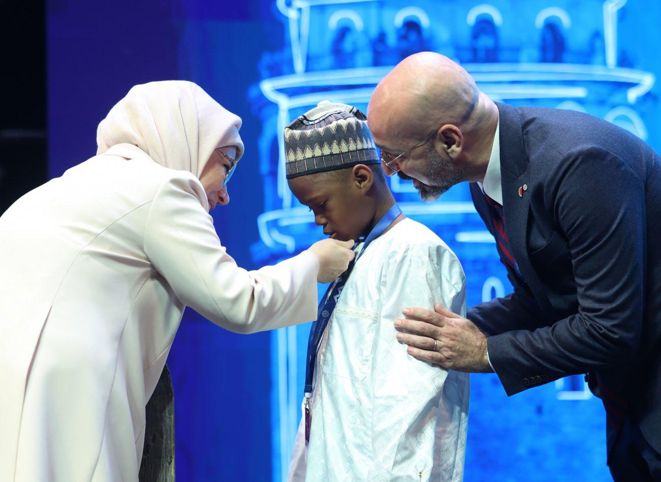 Nijerli Abdoul Rachid ve Emine Erdoğan bir araya geldi