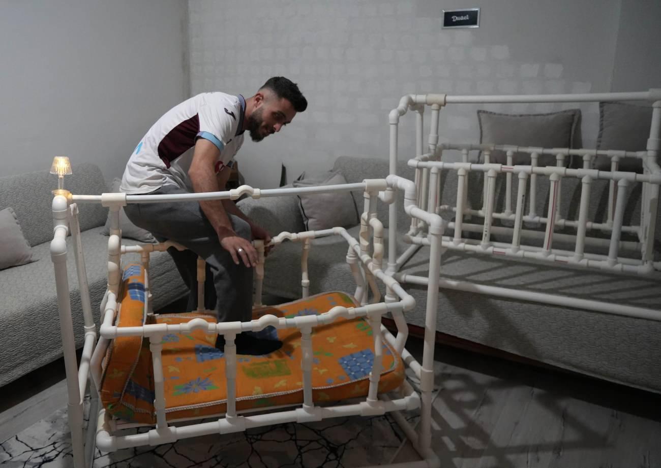 Furkan Karadağ kızına borudan beşik yaptı