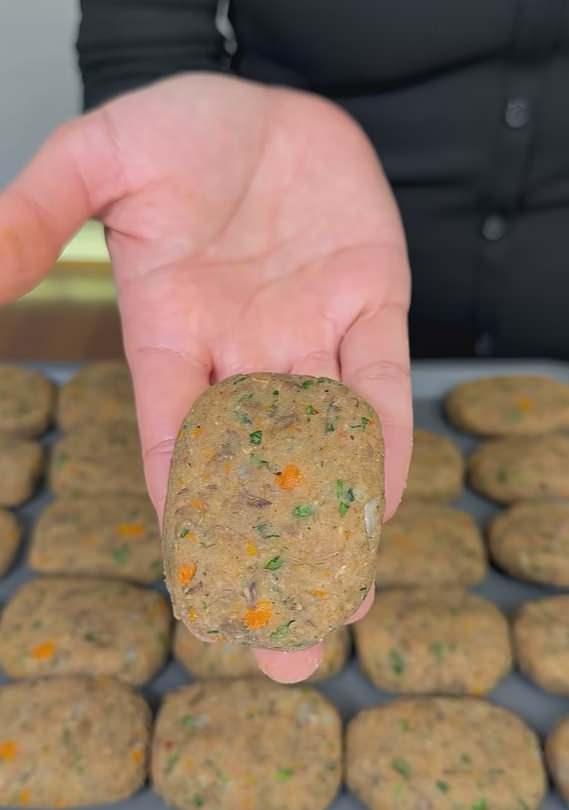 Yeşil mercimek köftesinin görseli