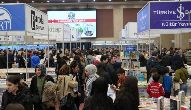Bahçelievler Kitap Fuarı'nı 1,5 milyon kitapsever ziyaret etti