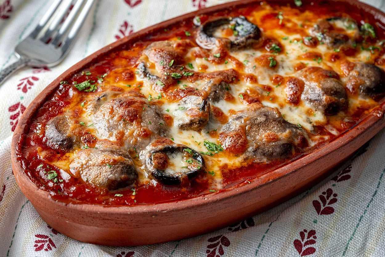 Güveçte mantar sote