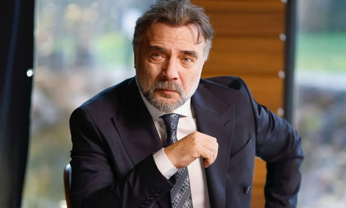 Başkan Ev Hapsinde dizisinden görsel.