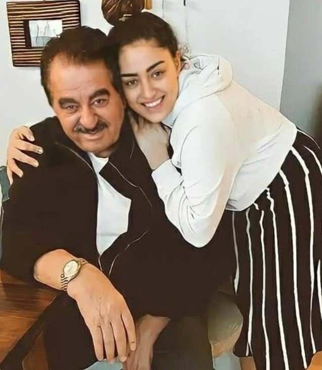 Dilan Çıtak İbrahim Tatlıses sarılırken.