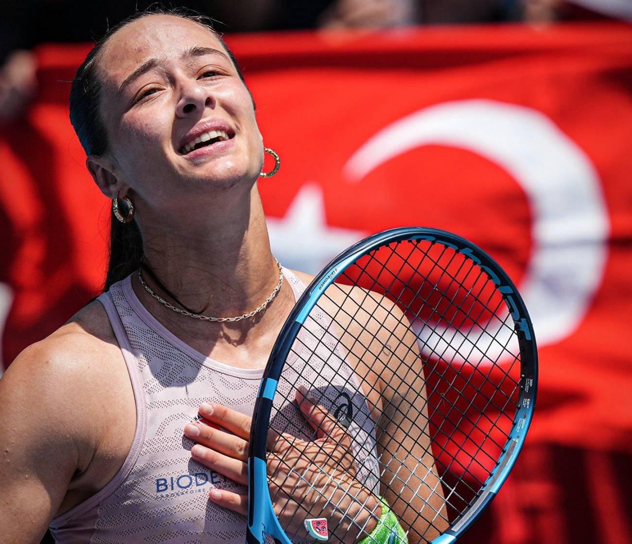 Zeynep Sönmez gözyaşlarına hakim olamadı