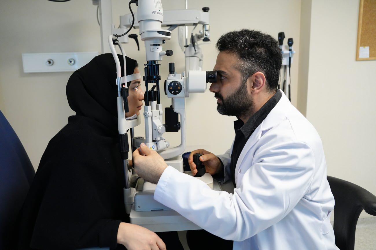 Op. Dr. Ercan İnalkaç ve hastası