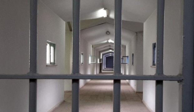 Cezaevinde tartışma kavgaya d&ouml;nd&uuml;: Sakarya'da 21 h&uuml;k&uuml;ml&uuml; hastanelik oldu