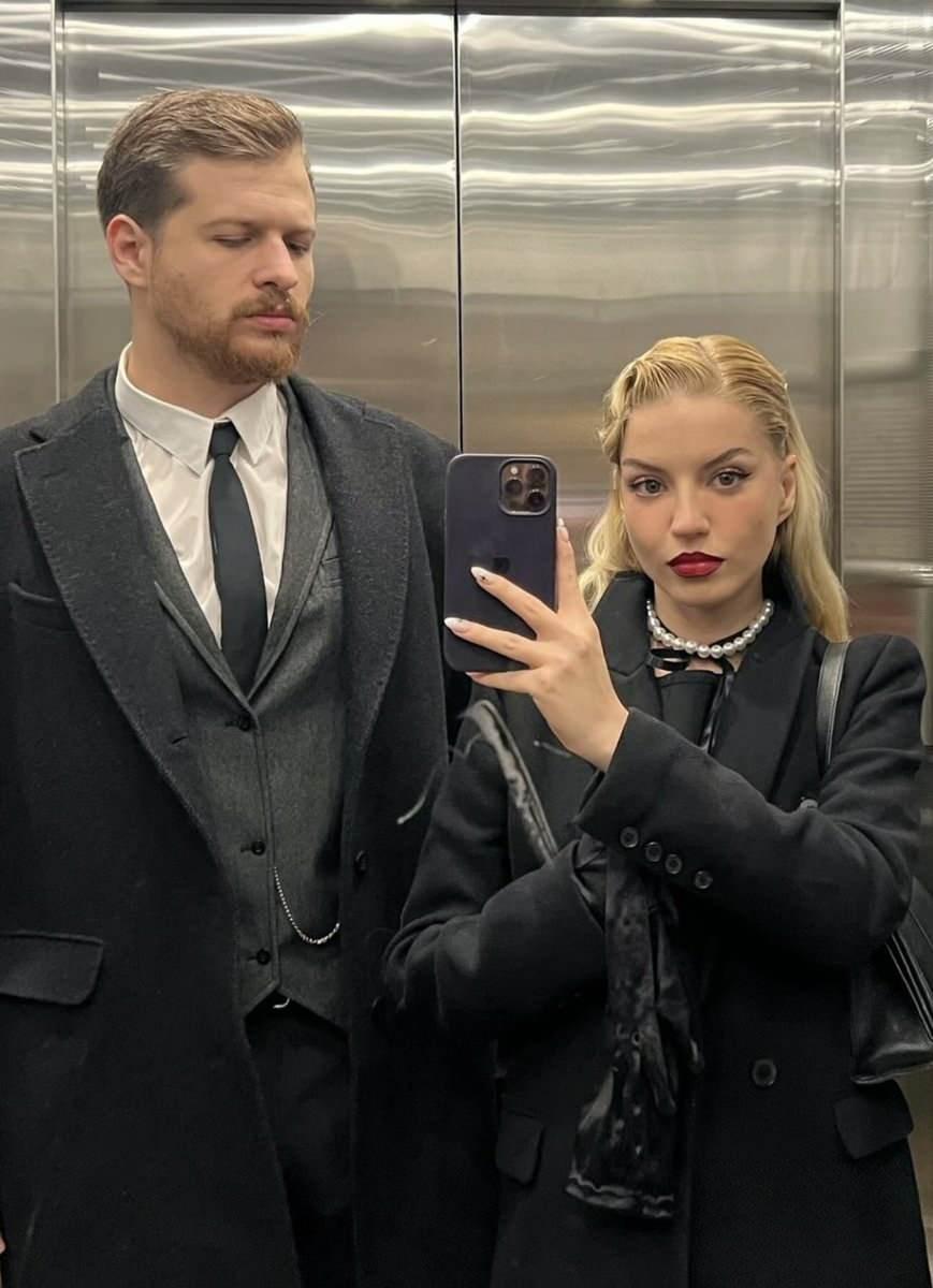 Burak Yörük ve nişanlısı Tuana Yılmaz