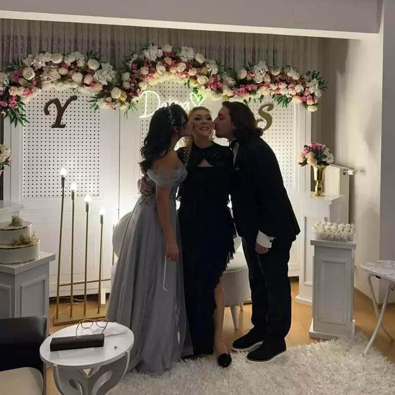 Güllü ve oğlu Tuğberk Yağız