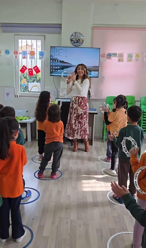 Dilek Taşkın ve öğrencileri