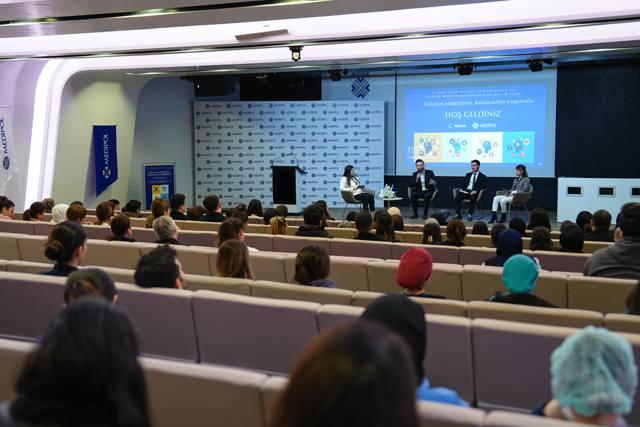 Panelden bir fotoğraf