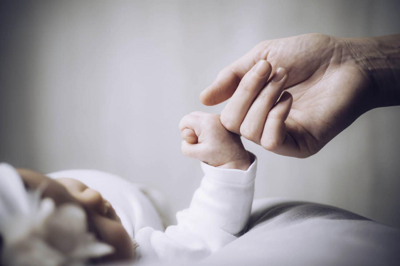 Annelerin doğum izin süreleri artarken iş görmezlik ödeneği de artıyor