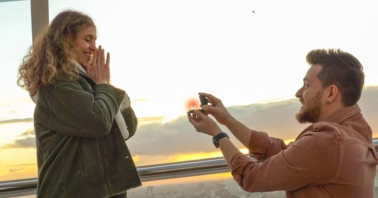 Alper Rende ve eşi Betül Çakmak