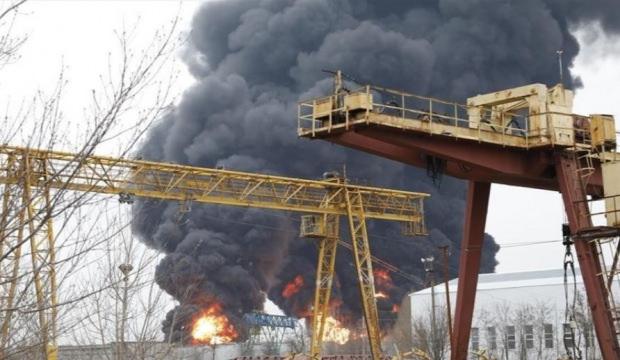 Irak ve BAE'de petrol sahalarına saldırı! 