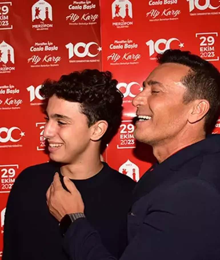 Mustafa Sandal ve oğlu Yaman