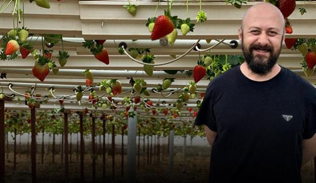 &Ccedil;ift&ccedil;iye ilham oldu! Almanya'da &ouml;ğrendi T&uuml;rkiye'de topraksız &uuml;retiyor