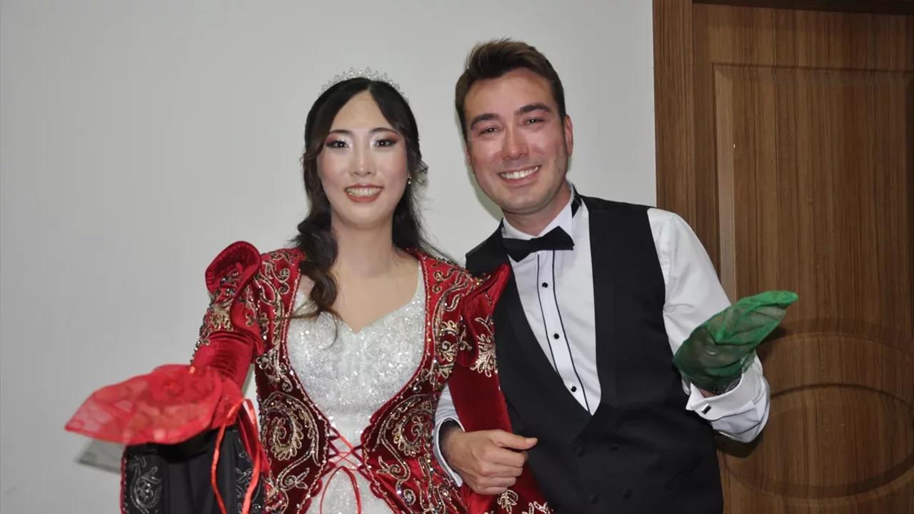 Güney Koreli Bobae Lee ve rehber İsmail Asker 