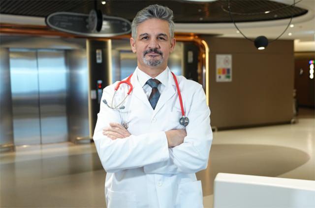 Medipol Sağlık Grubundan Çocuk Göğüs Hastalıkları Uzmanı Prof. Dr. Sedat Öktem