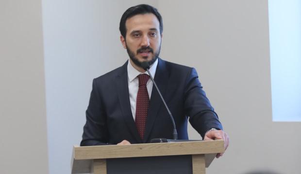 AK Partili &Ouml;zdemir, &lsquo;Makası a&ccedil;ıyoruz&rsquo; diyerek son anket sonu&ccedil;larını duyurdu