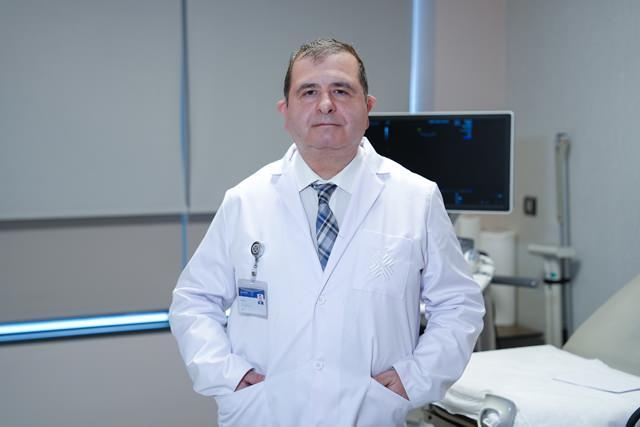 Medipol Mega Üniversite Hastanesi Kadın Hastalıkları ve Doğum Uzmanı Prof. Dr. Murat Ekin