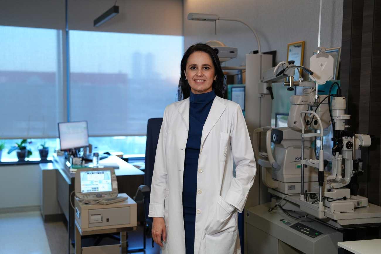 Göz Hastalıkları Uzmanı Doç. Dr. Şenay Aşık
