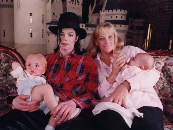 Michael Jackson, eski eşi Debbie Rowe ve çocukları