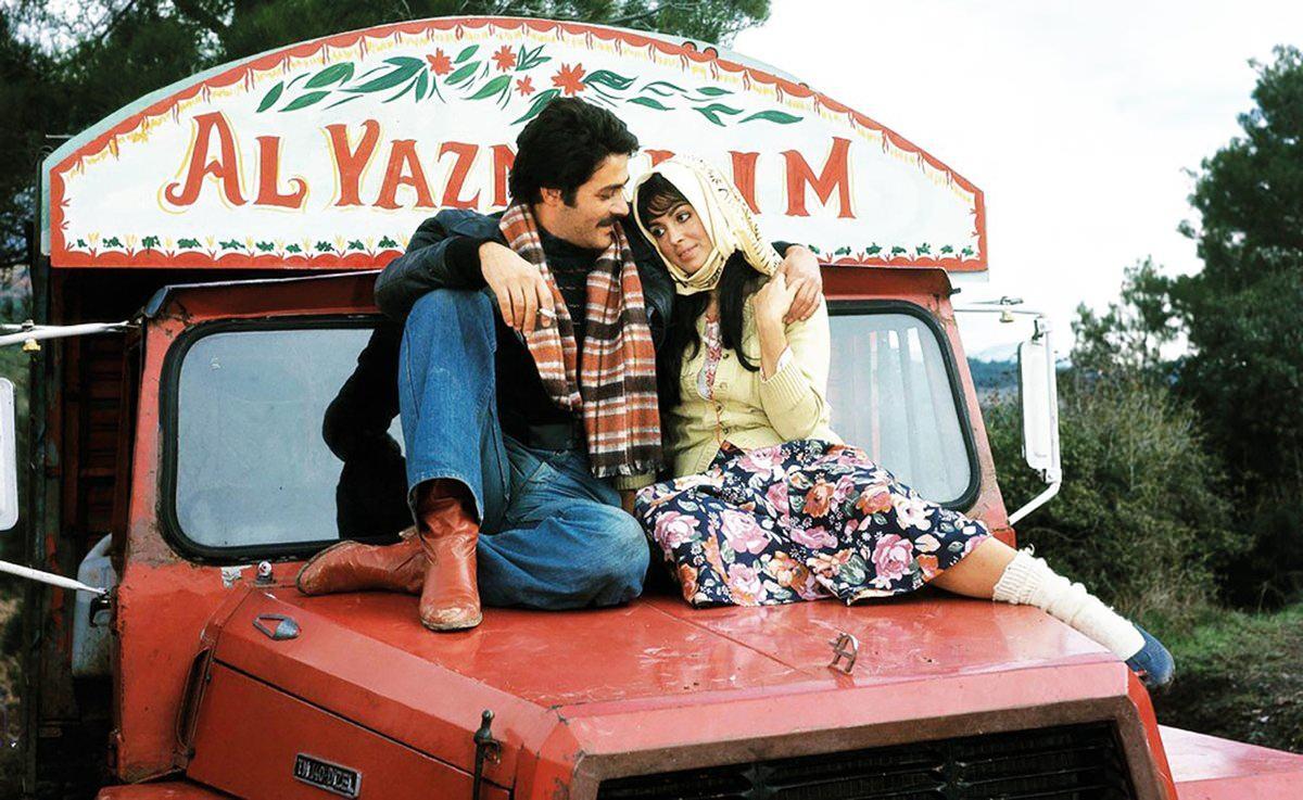 Türkan Şoray ve Kadir İnanır Al Yazmalım filminde