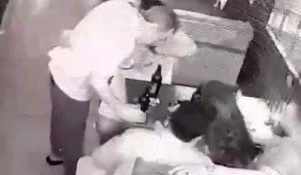 Eğlence mekanında 'y&uuml;ksek hesap' cinayeti: Belediye iş&ccedil;isini bı&ccedil;aklayarak &ouml;ld&uuml;rd&uuml;ler