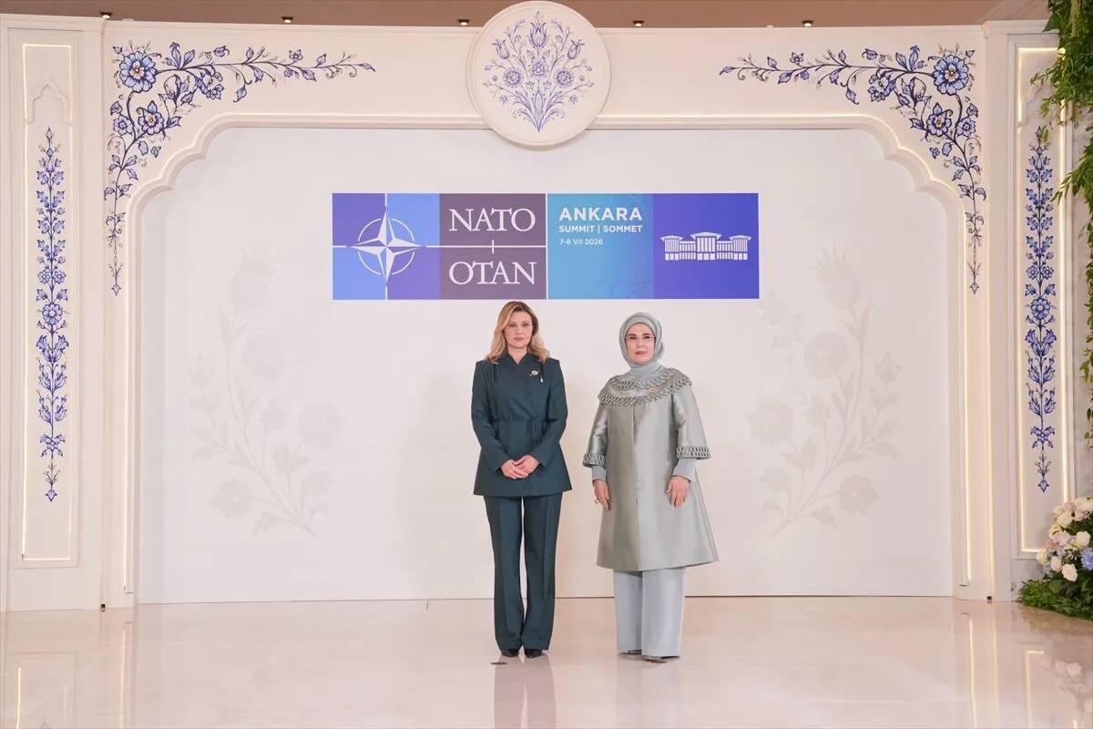 Ukrayna Devlet Başkanı Volodimir Zelenskinin eşi ve Ukraynanın First Ladysi Olena Zelenska ve Emine Erdoğan
