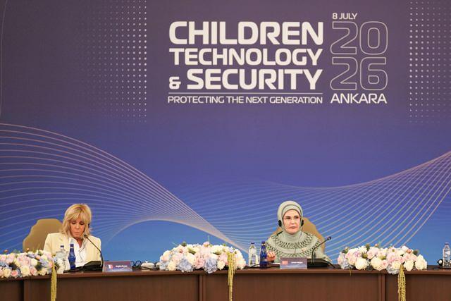 Emine Erdoğan ve lider eşleri