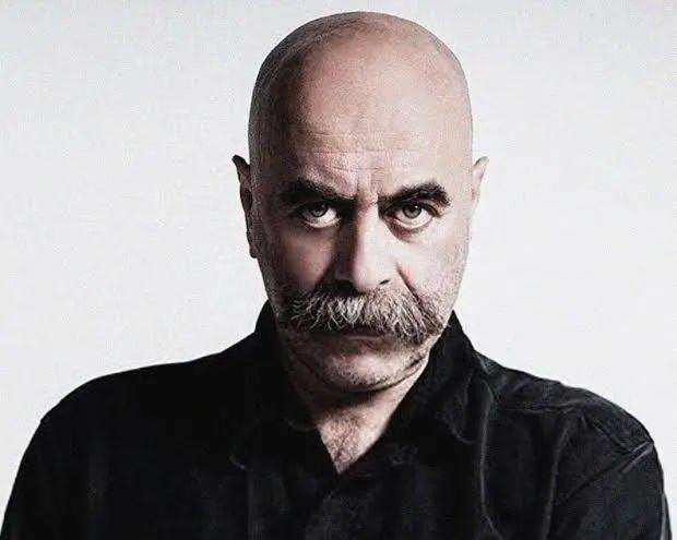Ezel Akay