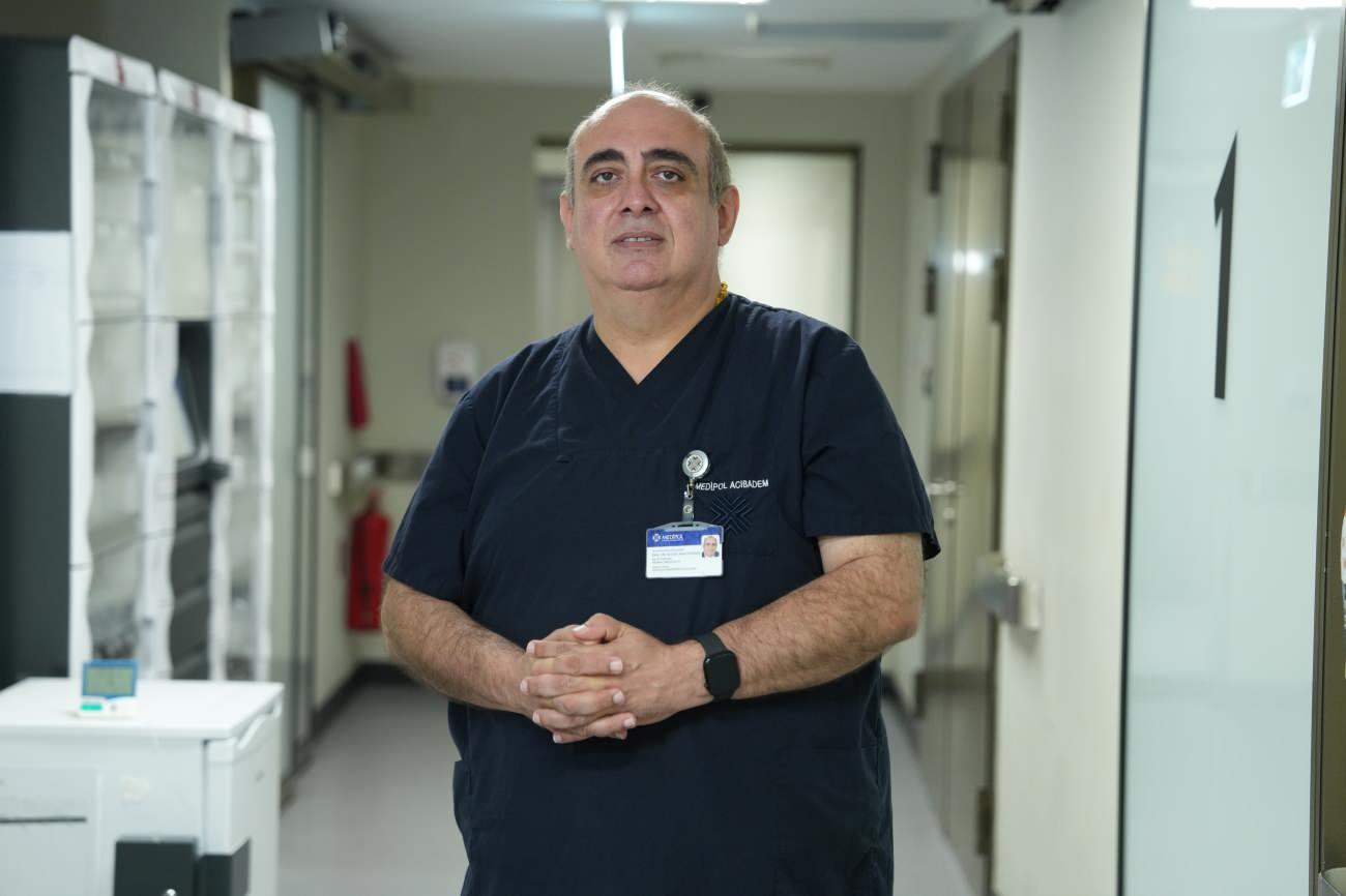  Çocuk Gastroenteroloji Uzmanı Doç. Dr. Nevzat Aykut Bayrak