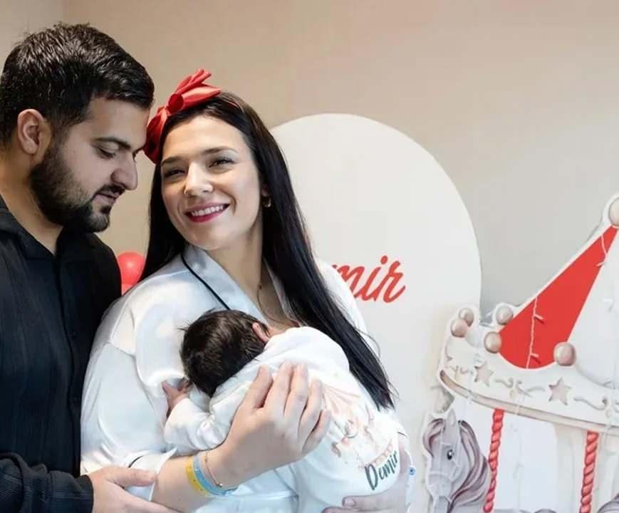 Tuğçe Kandemir, eşi ve oğlu Demir