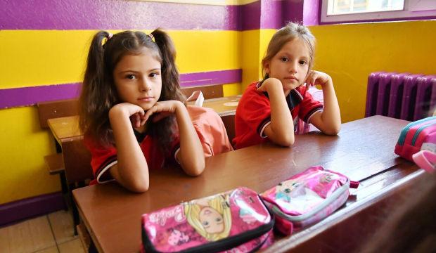 Milyonlarca veli ve &ouml;ğrenciyi ilgilendiren haber: Randevusuz okula girilmeyecek!