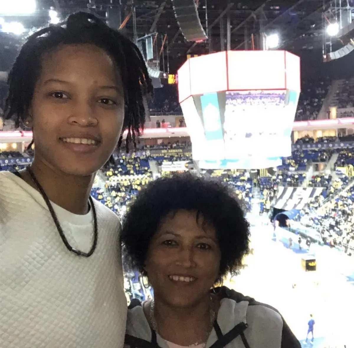Melissa Vargas ve annesi