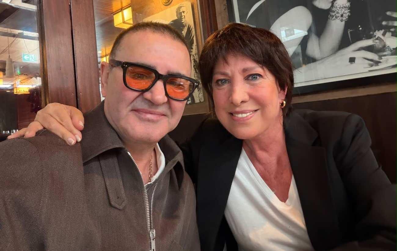 Şafak Sezer ve Oya Başar