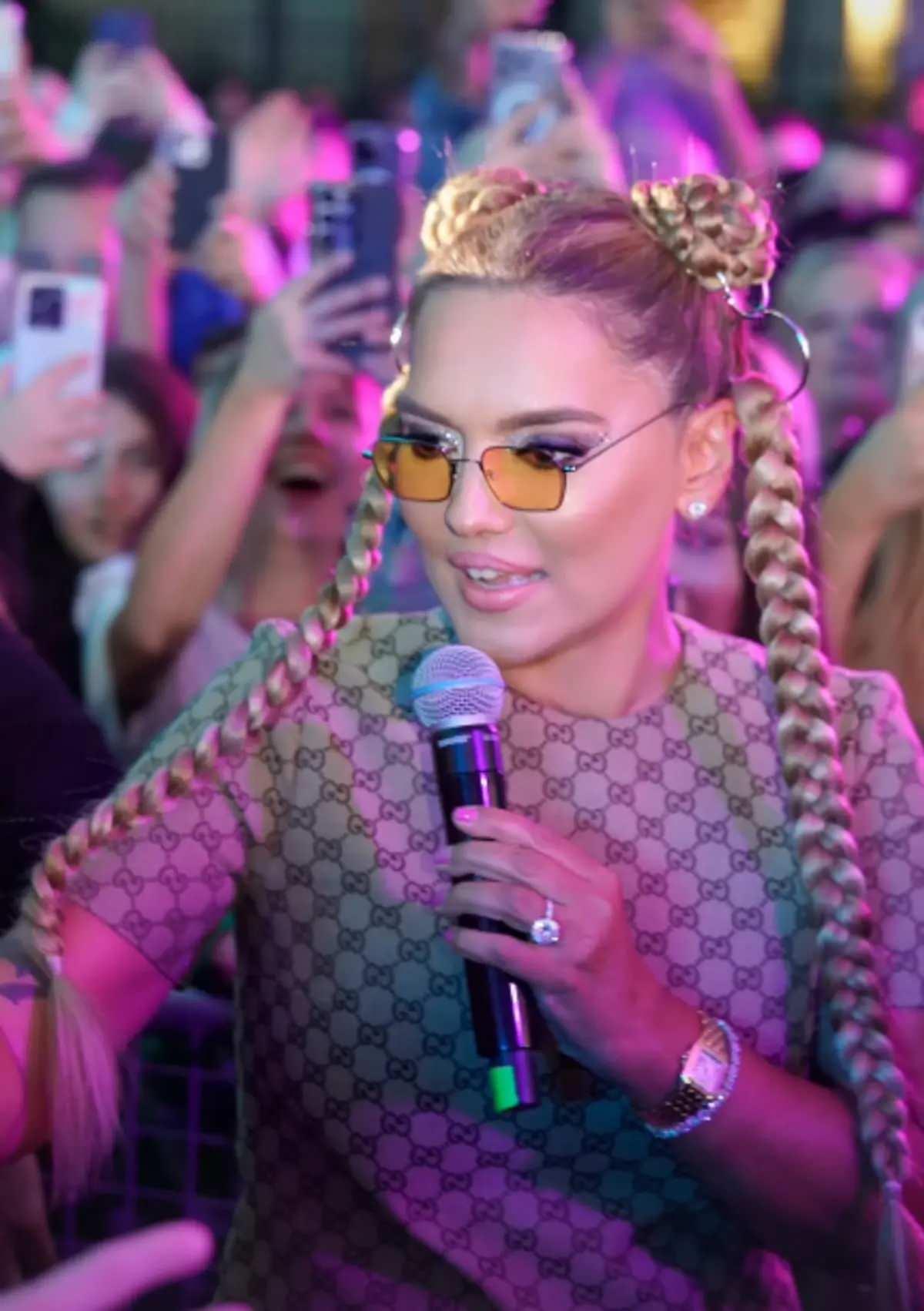 Demet Akalın