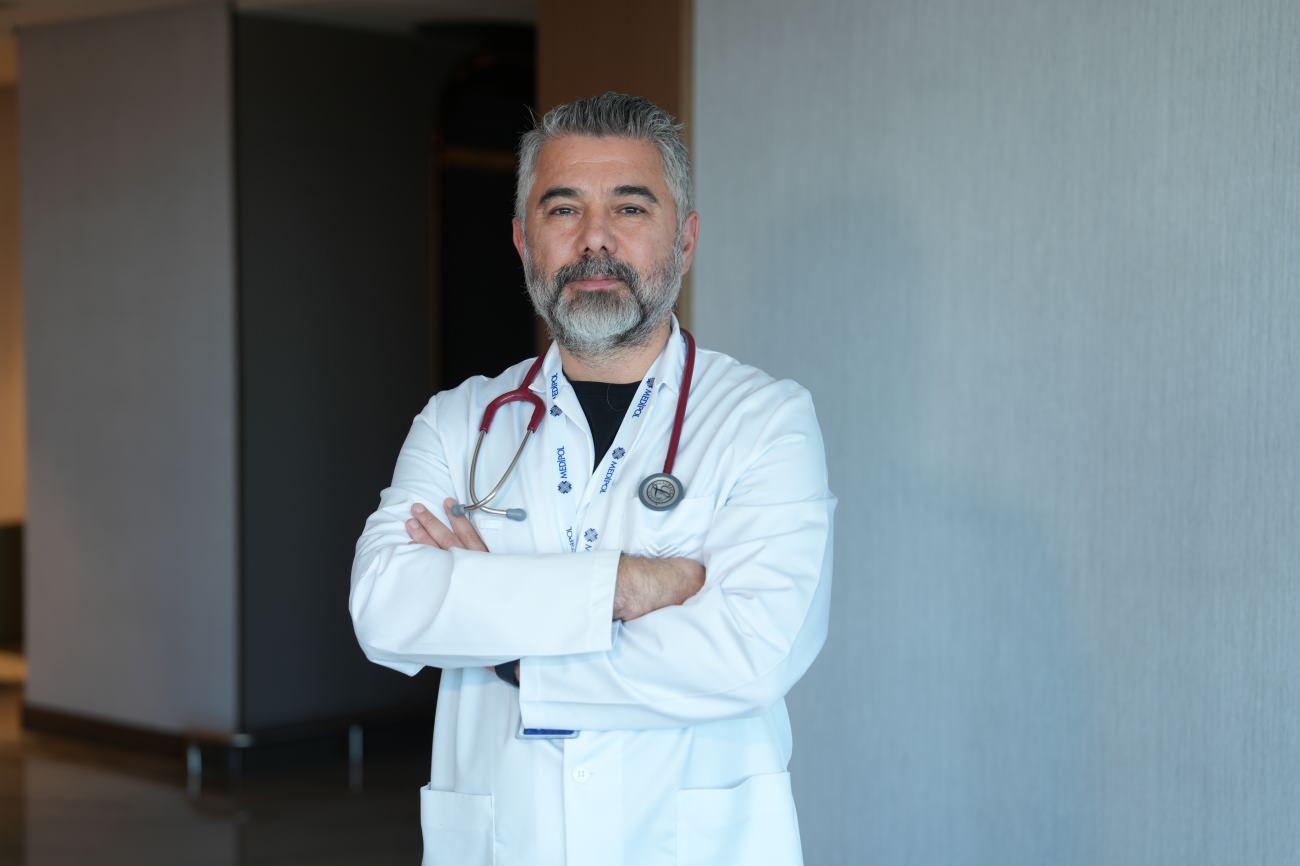 Enfeksiyon Hastalıkları ve Klinik Mikrobiyoloji Uzmanı Doç. Dr. Hüsrev Diktaş