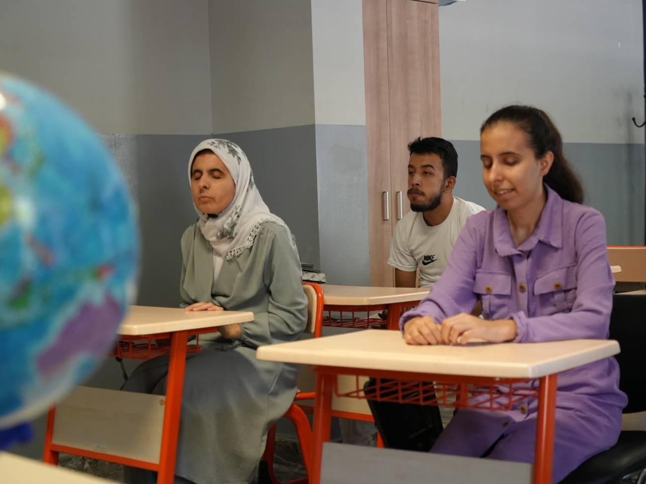 Türkan ve Hamide Akçin eğitim alıyor