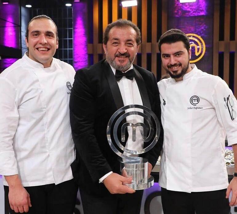 MasterChef yarışmacıları ve jüri üyesi Mehmet Yalçınkaya