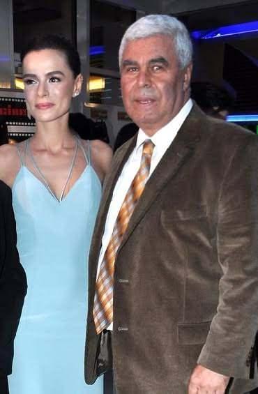 Özge Özpirinçci ve babası Kadir Emrah Özpirinçci
