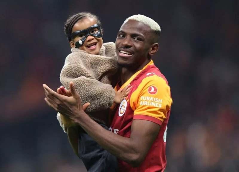 Victor Osimhen ve kızı