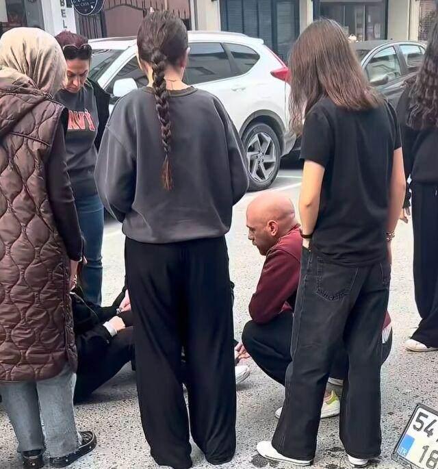 Furkan Kızılay motosikletli gencin başından ayrılmıyor
